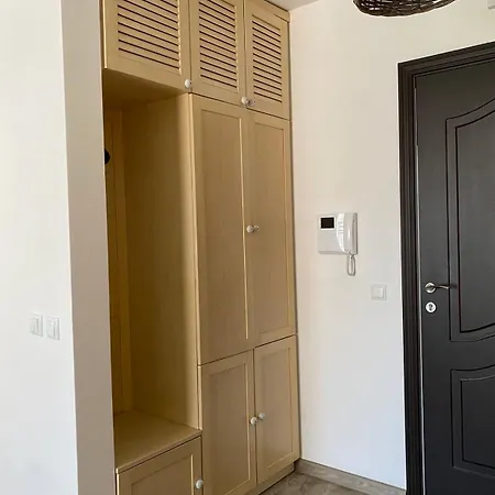 Sea Garden Apartment, Excellent Location With Free Parking Апартамент Бургас
