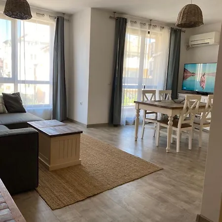 Sea Garden Apartment, Excellent Location With Free Parking Διαμέρισμα Μπουργκάς